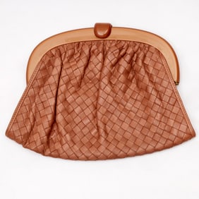 Bottega Veneta leather Intrecciato clutch