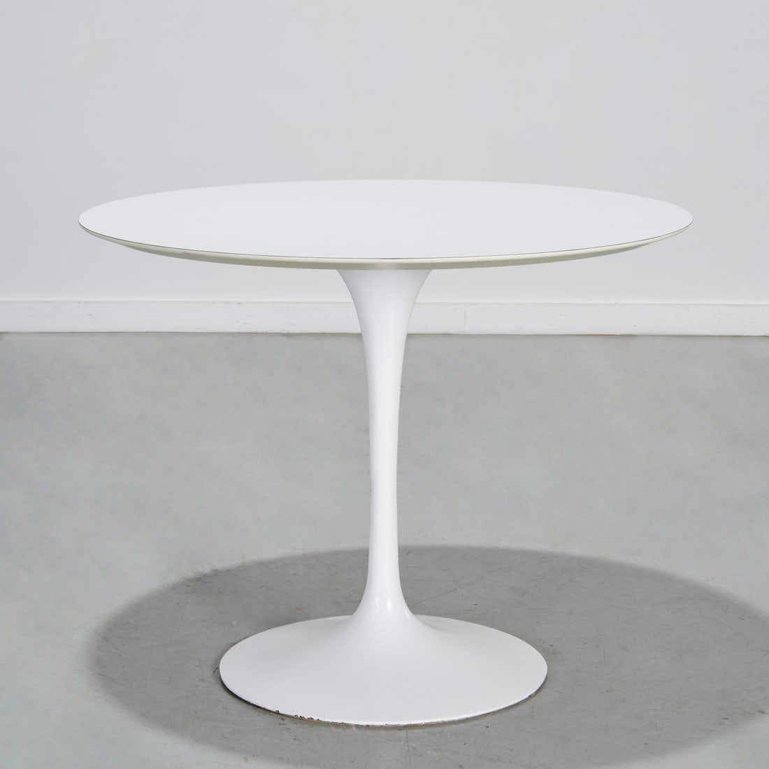 Eero Saarinen/Knoll (style), tulip table (1 of 5)