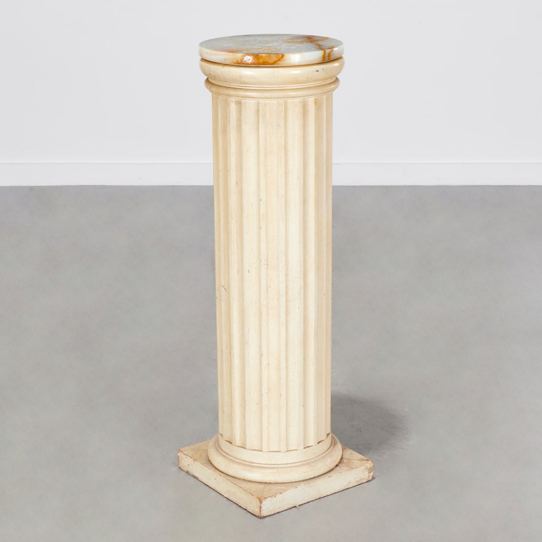 Classical style column pedestal (1 of 5)