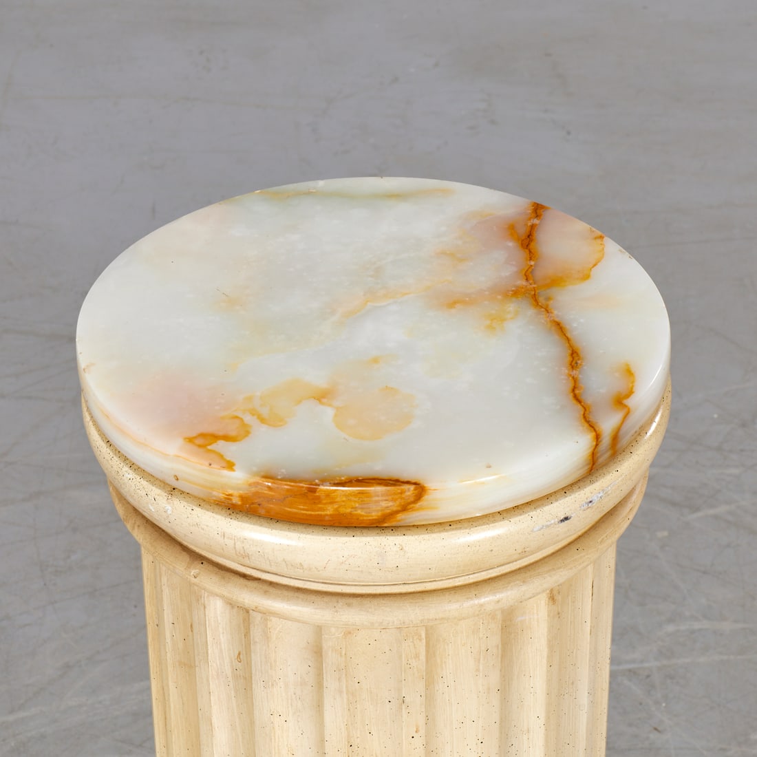 Classical style column pedestal - 2