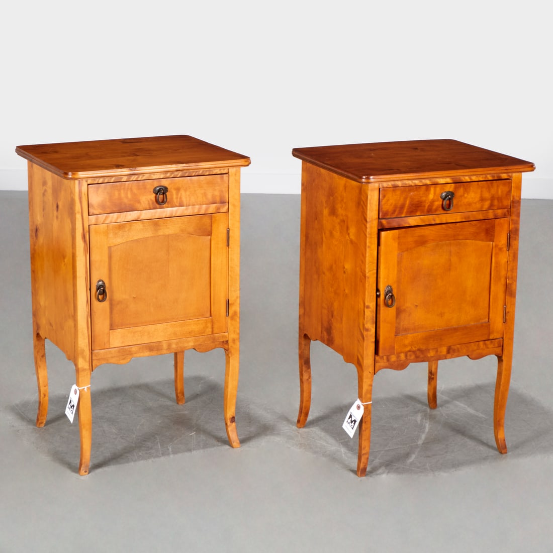 Pair Continental bedside cabinets (1 of 7)