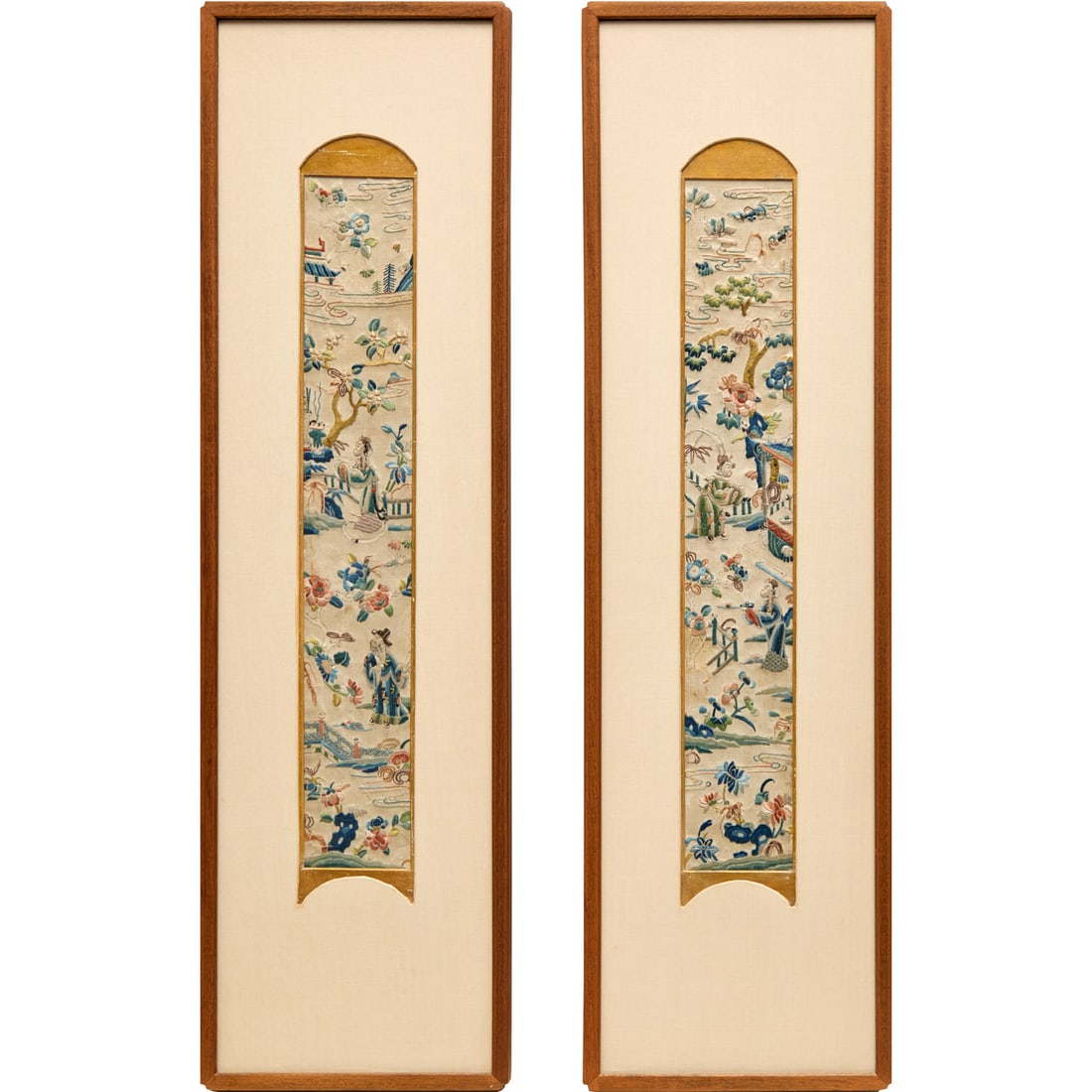 Pair Chinese embroidered silk sleeve bands (1 of 5)