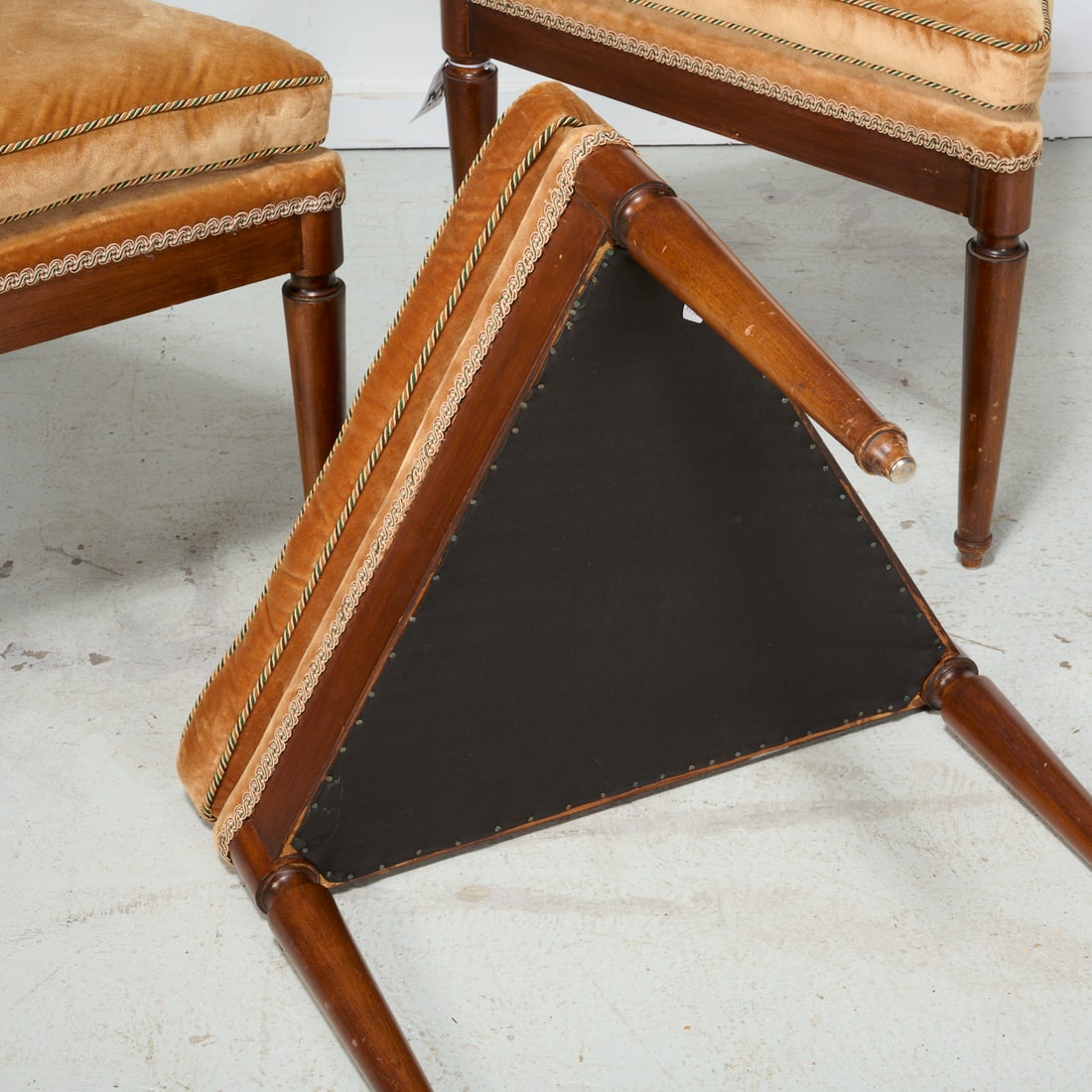 Set (3) triangular stools - 4