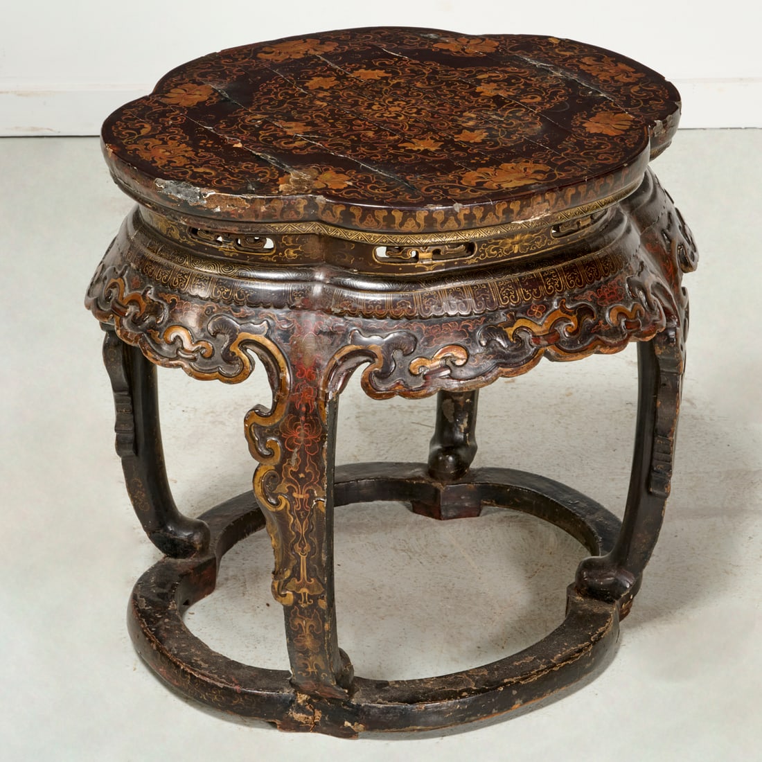 Antique Chinese lacquer garden seat (1 of 5)