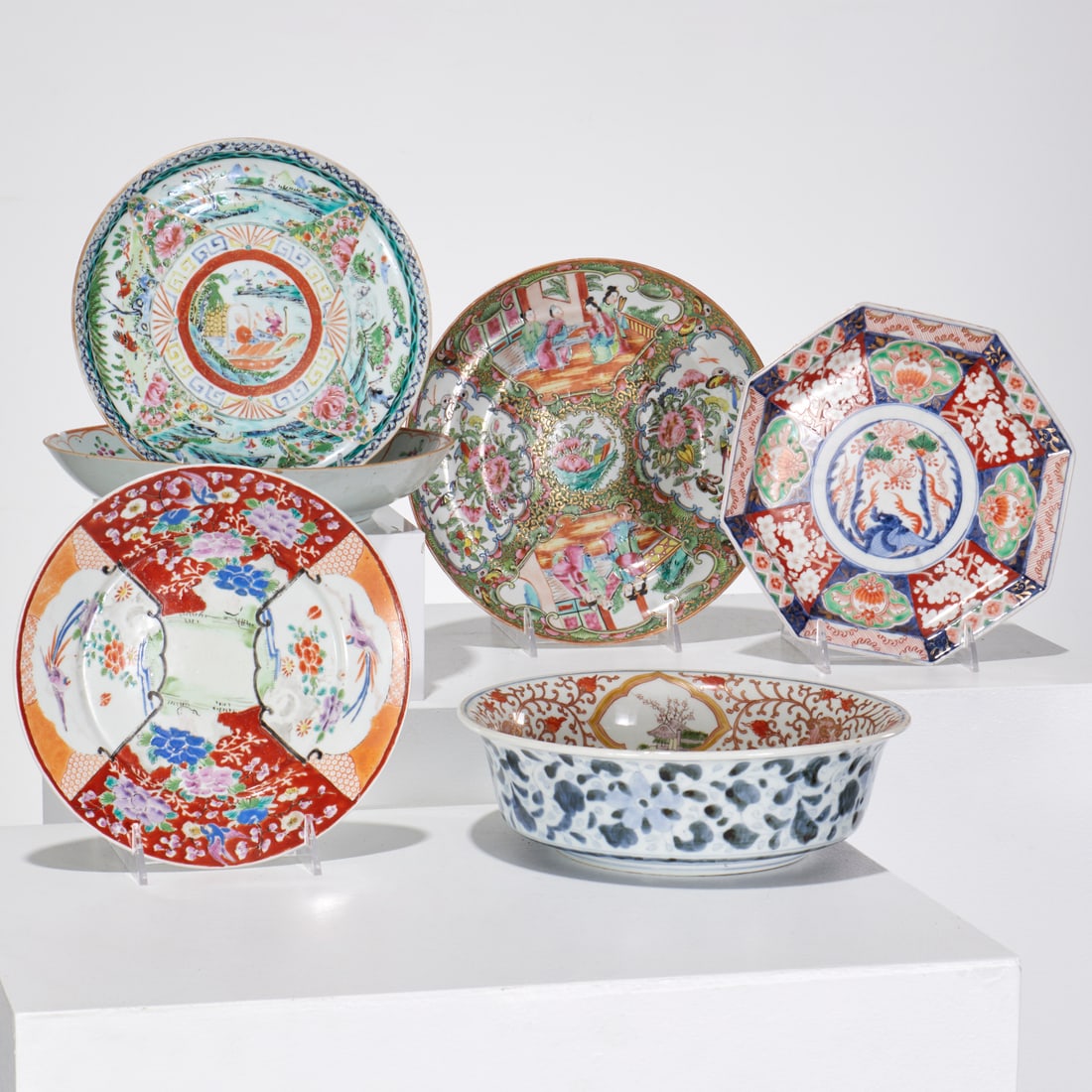 Group Chinese and Japanese porcelains (1 of 10)