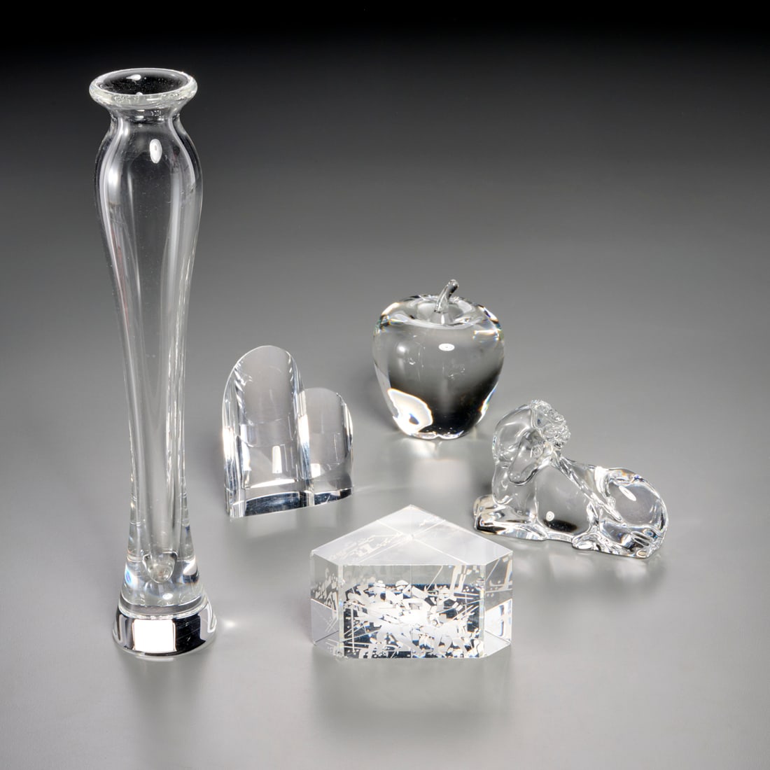 Steuben & Baccarat crystal paperweights & vase (1 of 8)
