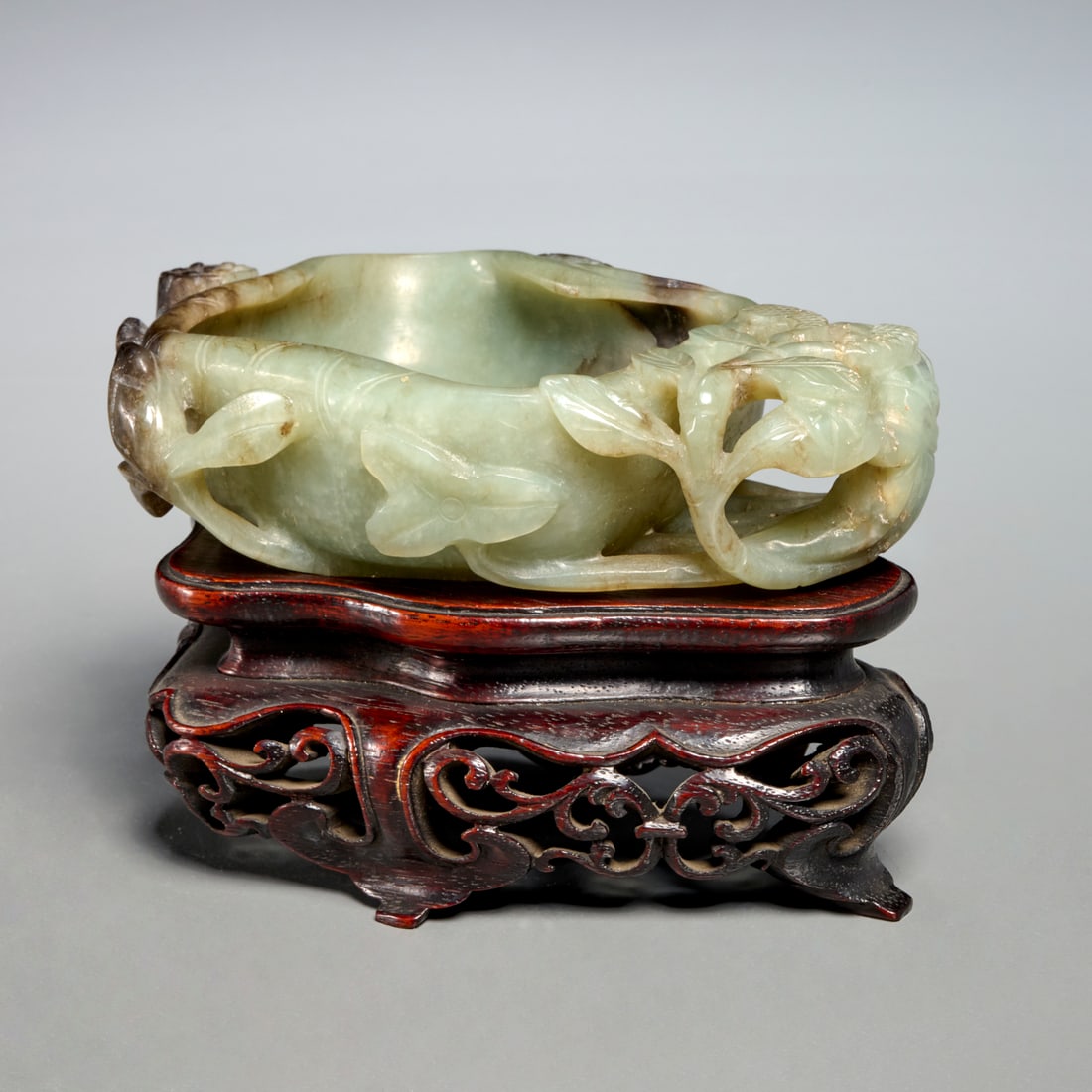 Chinese carved jade brush washer (1 of 8)