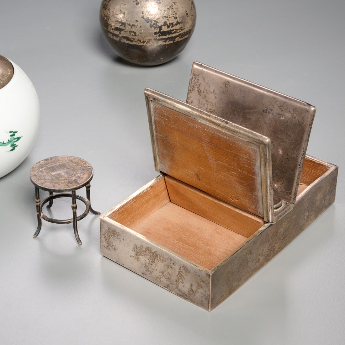 (6) Silver mounted & engraved table objects - 5