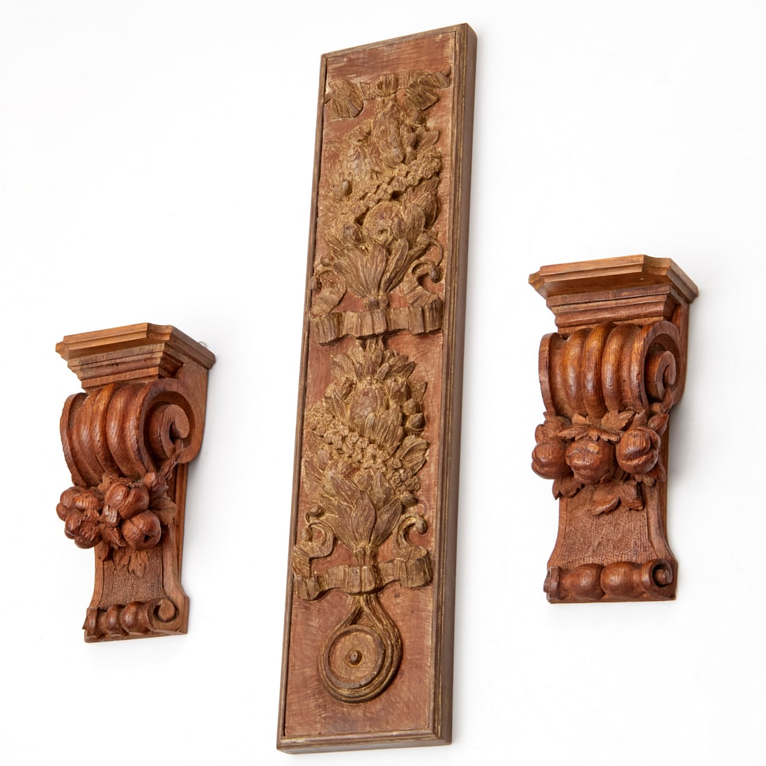 Pair carved oak brackets and wall applique (1 of 5)