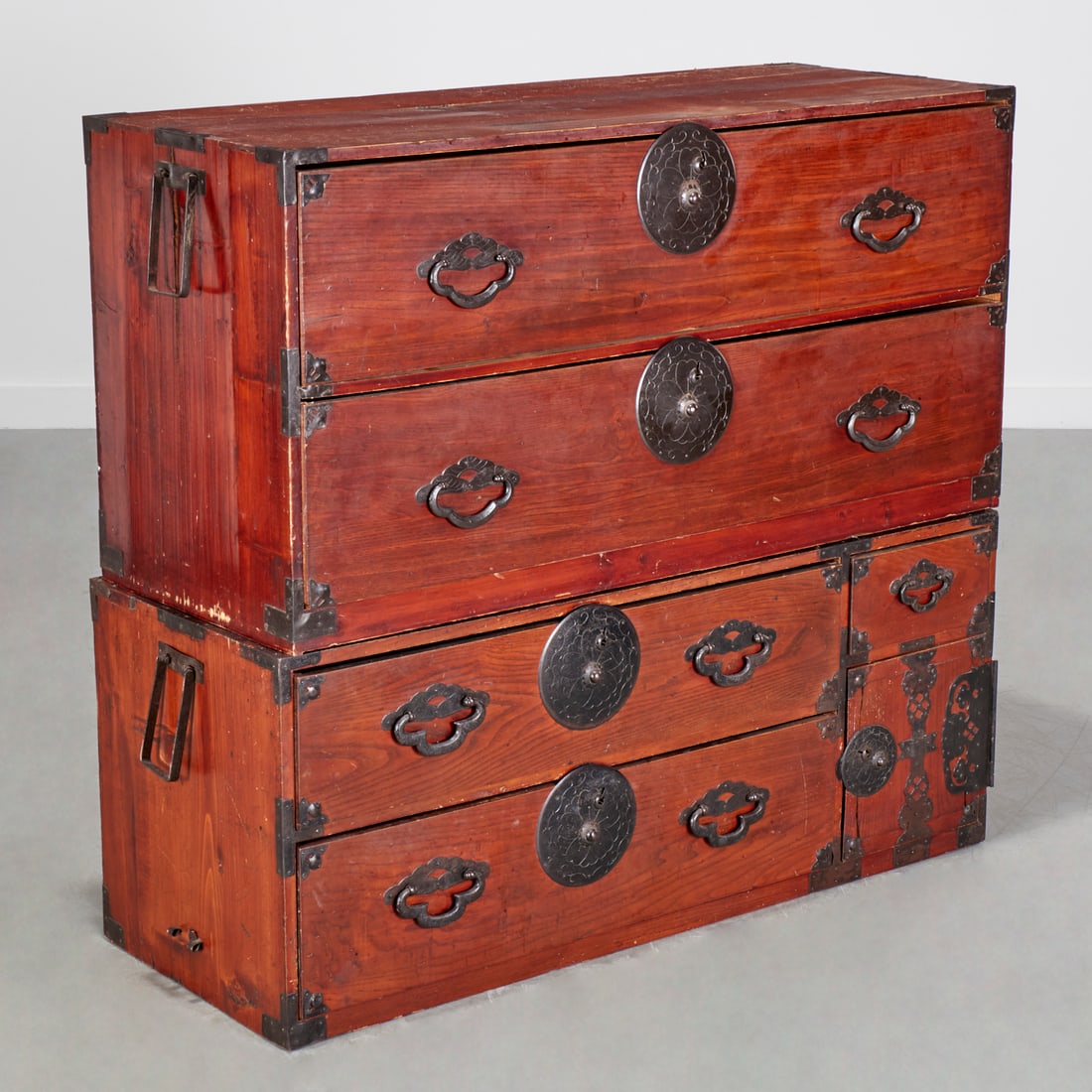 Japanese Isho-Dansu Tansu chest (1 of 8)