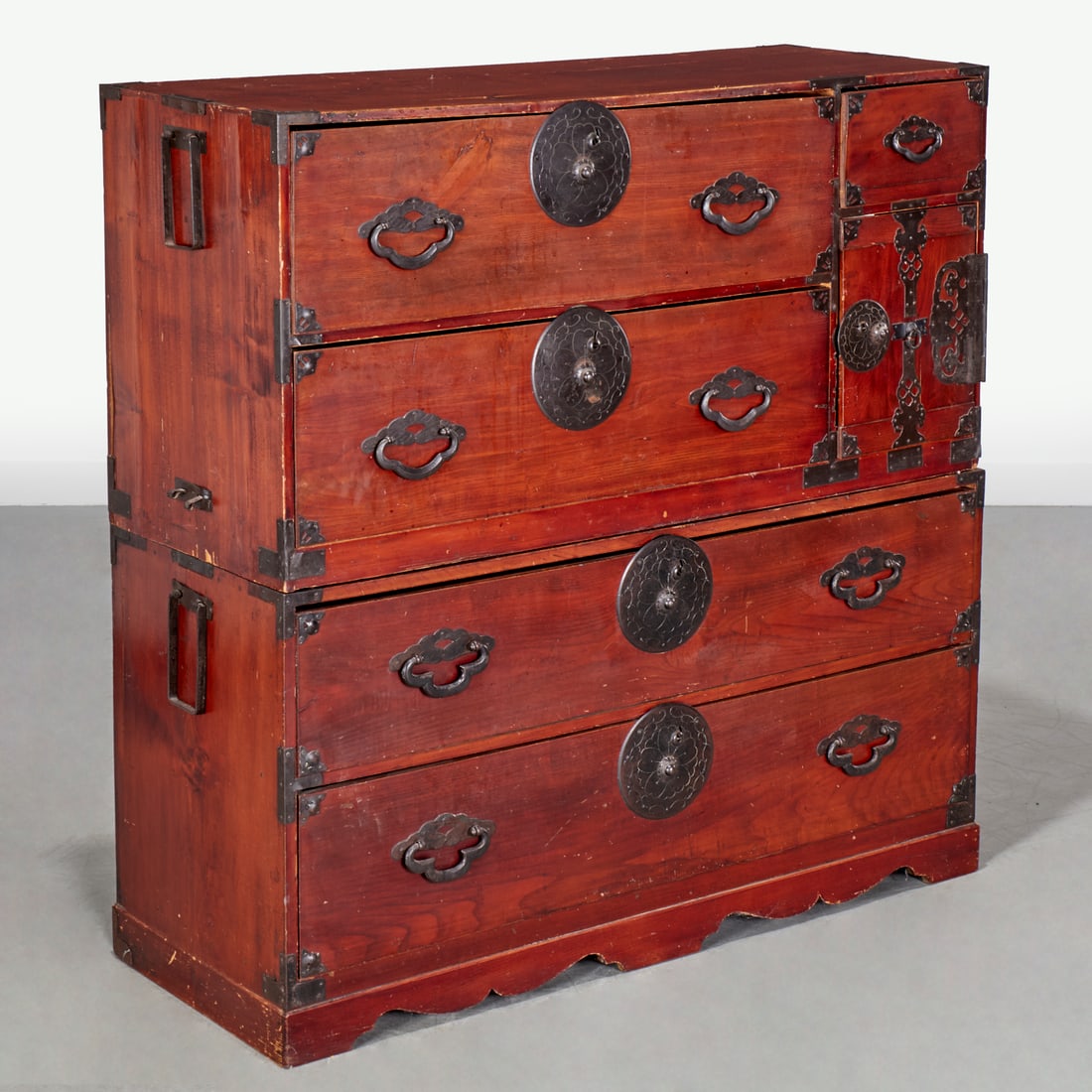 Japanese Isho-Dansu Tansu chest (1 of 7)