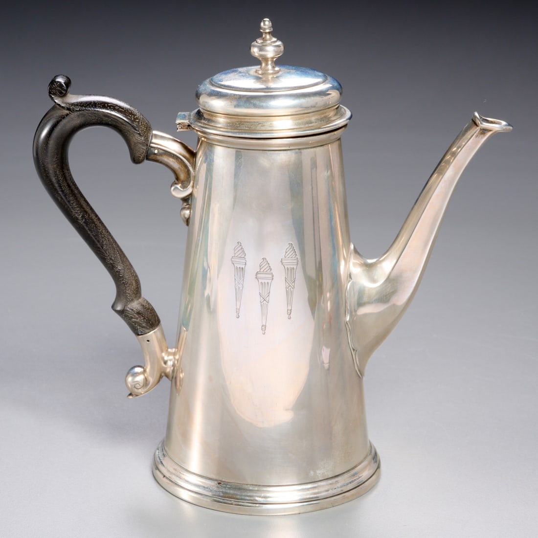 Harvard Delphic Club sterling coffee pot (1 of 5)