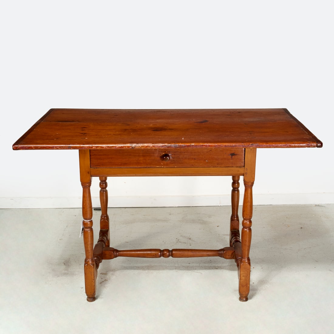 Antique American Primitive tavern table (1 of 6)