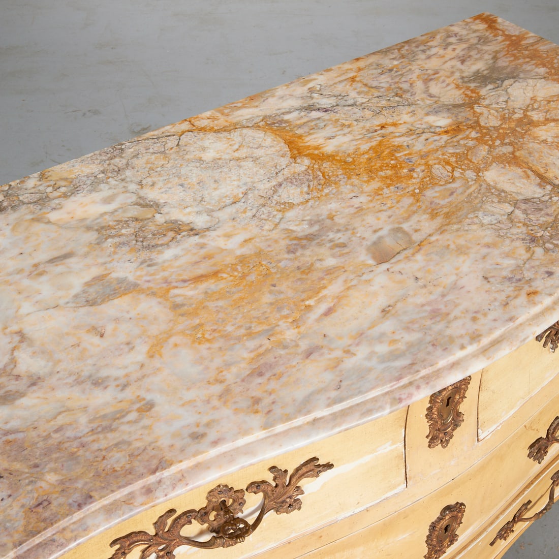 Louis XV style ormolu mounted lacquer commode - 4