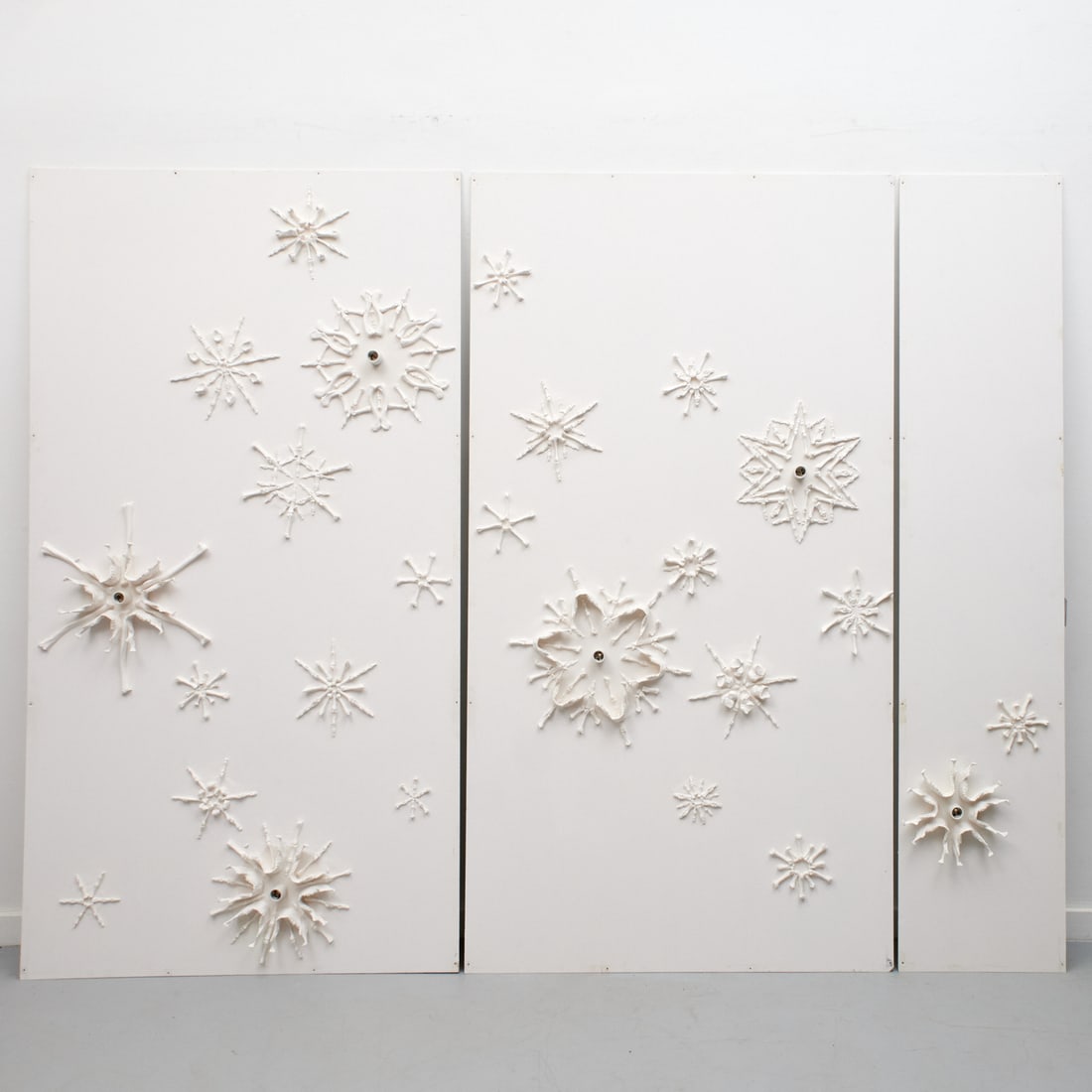 Virgil Marti, mixed media triptych, 2006: Virgil Marti, mixed media triptych, 2006, Virgil Marti (American, b. 1962), "Snow Flurry", gypsum plaster with plastic and fiberglass, half-chrome lightbulbs, and electrical wire, in three parts,