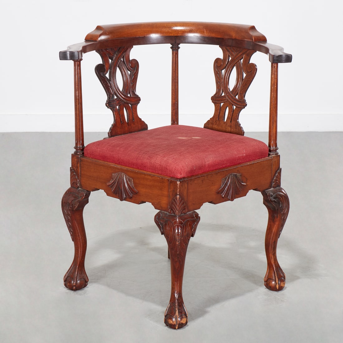Chippendale style carved mahogany corner chair (1 of 7)