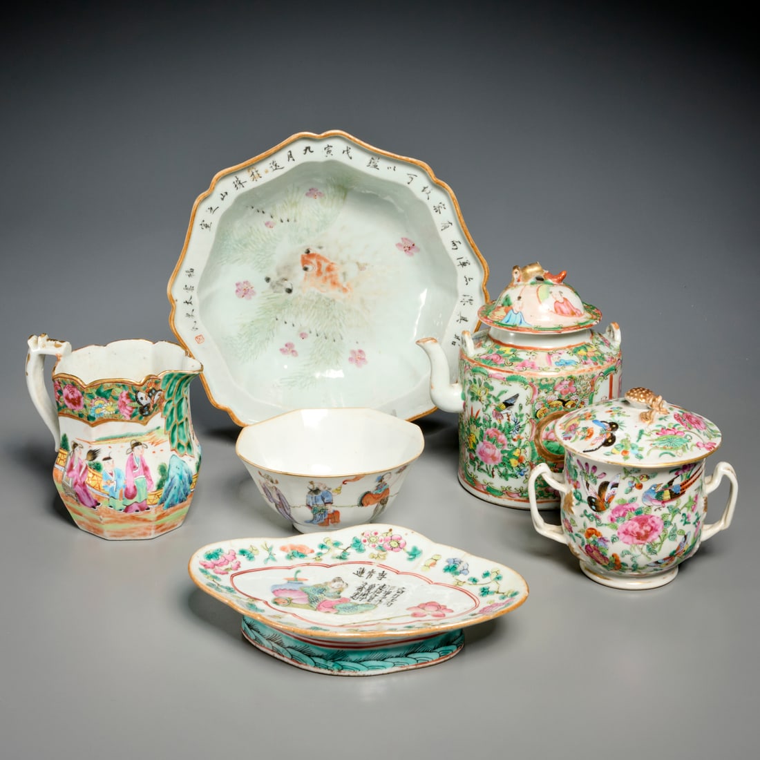 Group Chinese polychromed porcelain tablewares (1 of 10)
