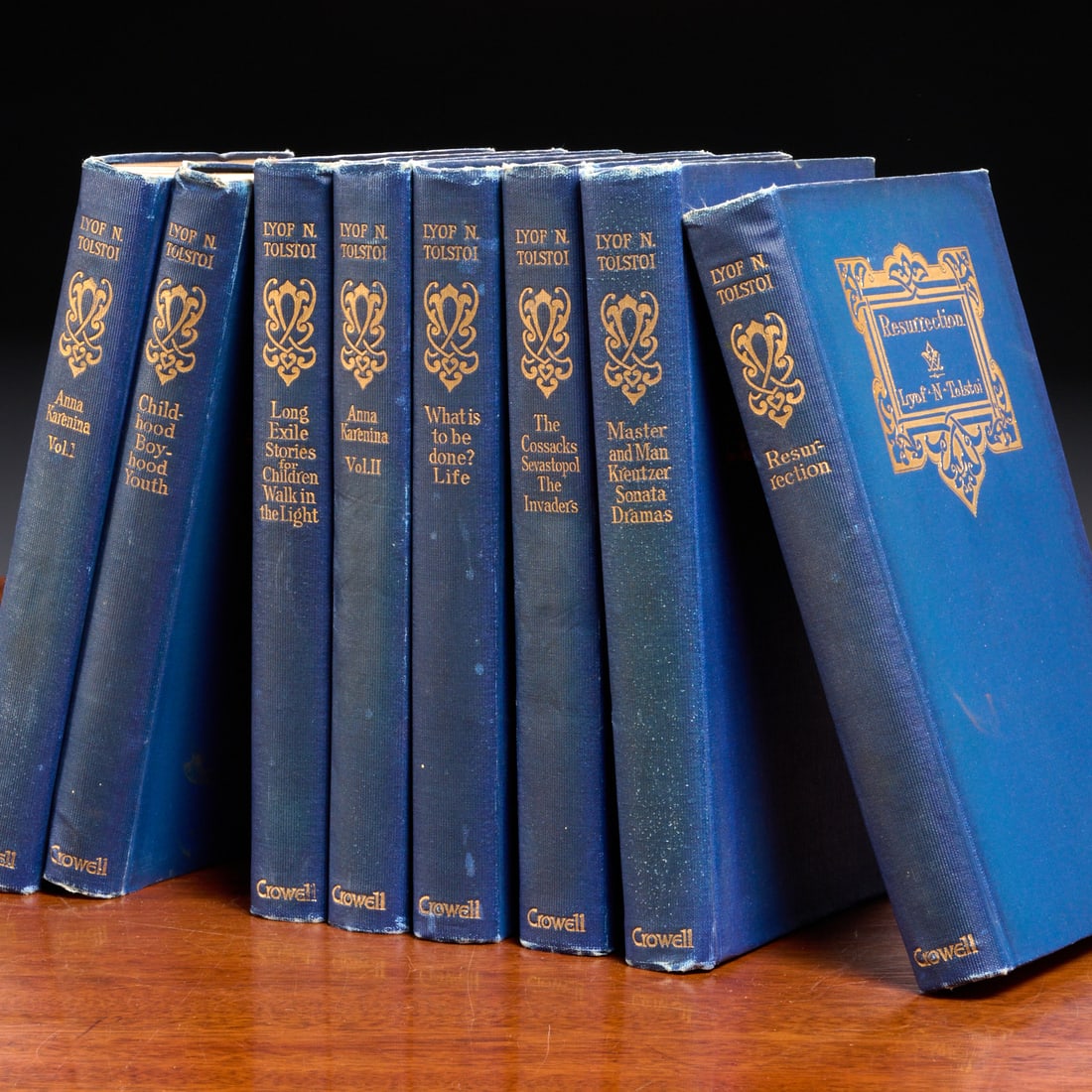 Lyof N. Tolstoi, (8) vols., 1899, illustrated (1 of 6)