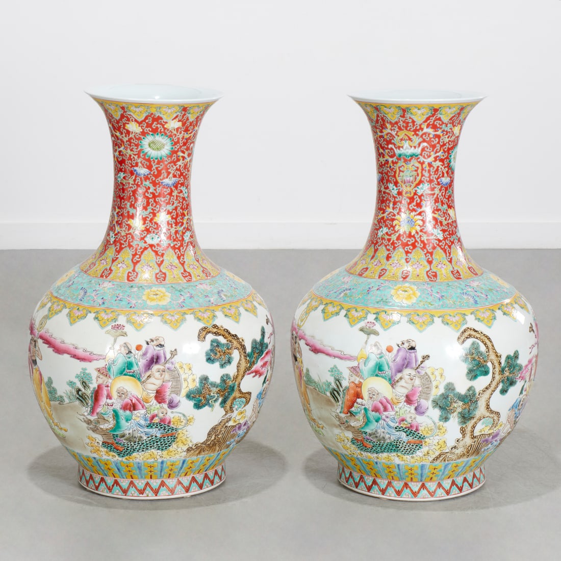 Pair large Chinese famille rose porcelain vases (1 of 7)