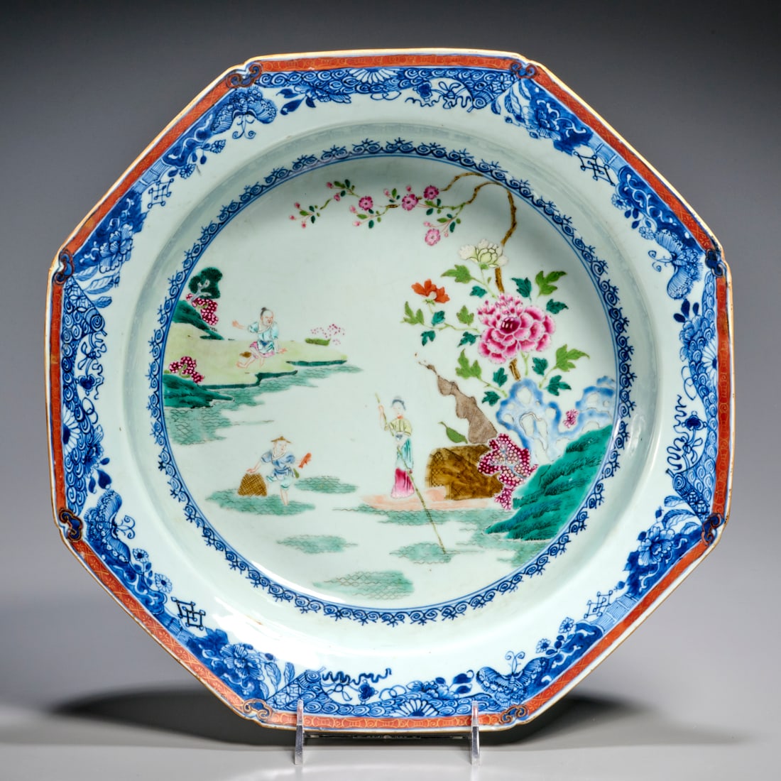Chinese Export octagonal porcelain basin (1 of 5)