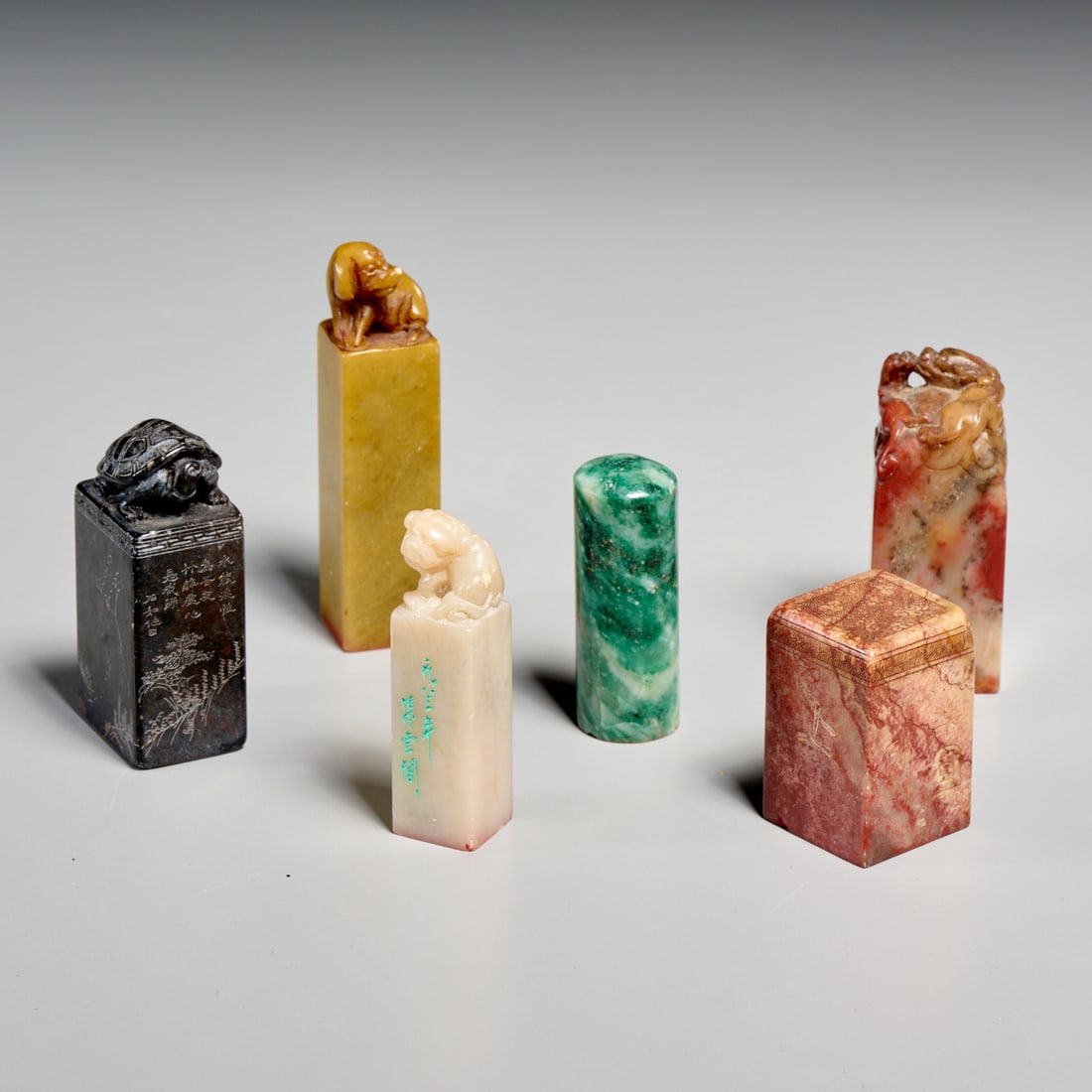 Collection (6) antique Chinese hardstone seals (1 of 4)