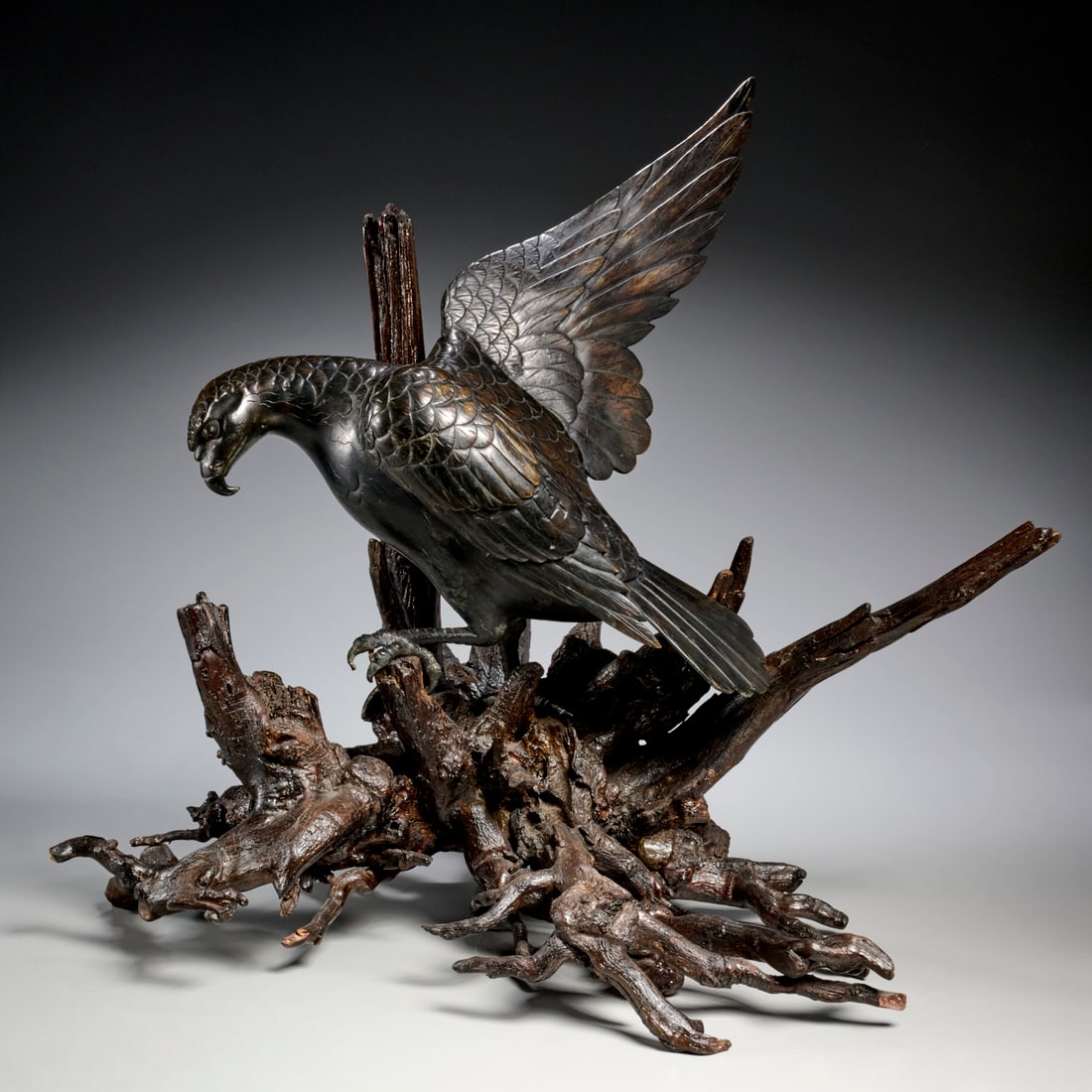 Large Japanese bronze Okimono of a hawk (1 of 6)