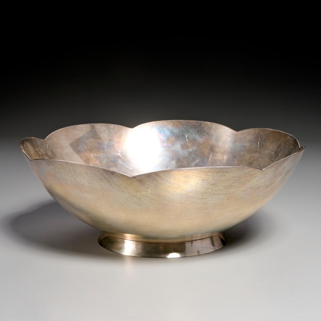 Tiffany & Co. sterling silver scalloped edge bowl (1 of 8)