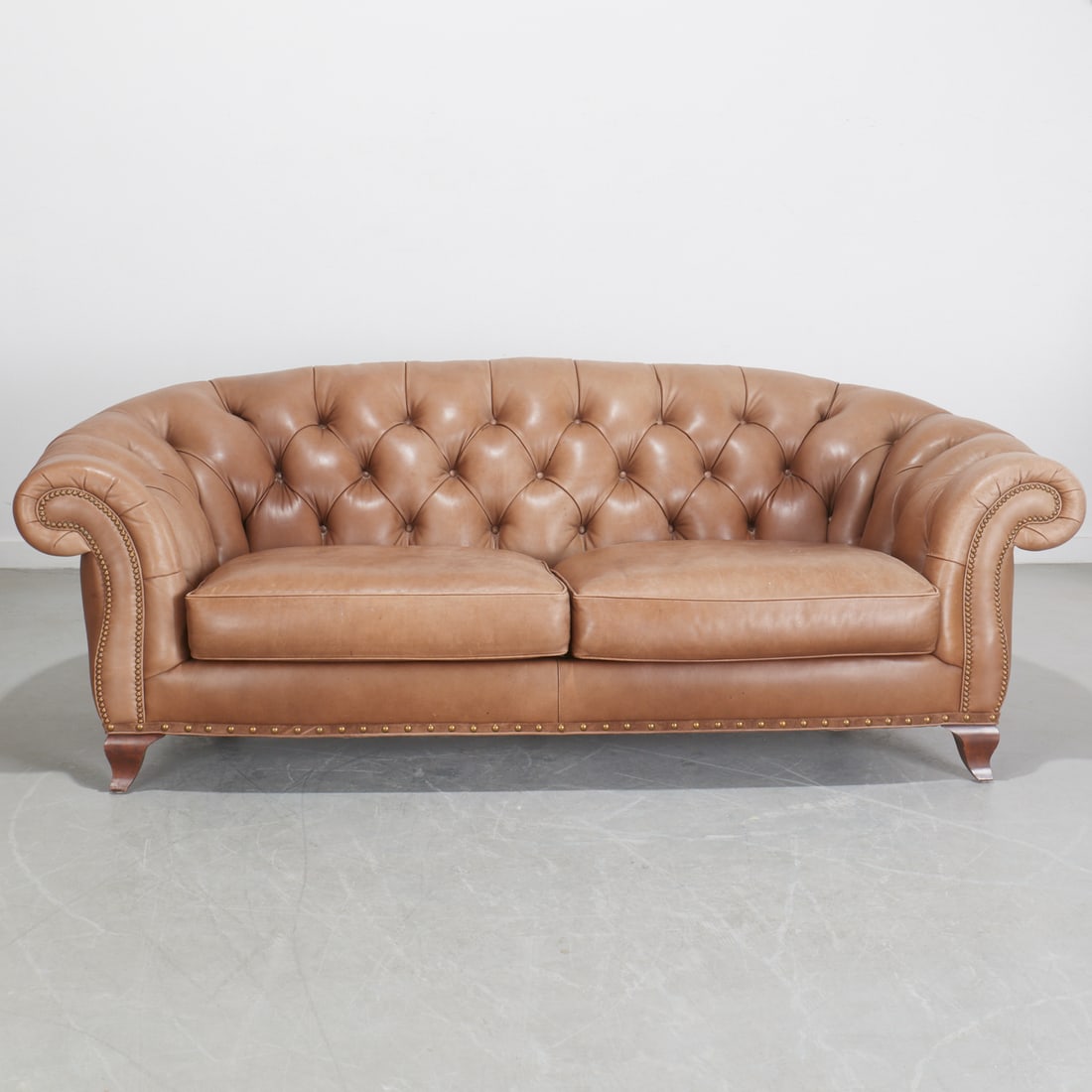 Hancock & Moore, button-tufted leather sofa - 2