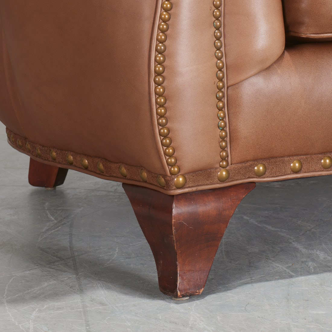 Hancock & Moore, button-tufted leather sofa - 3