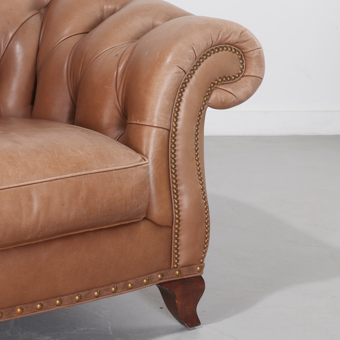 Hancock & Moore, button-tufted leather sofa - 6