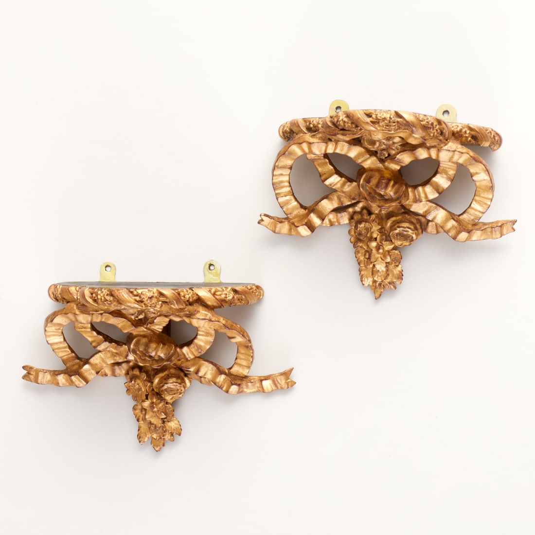 Pair Italian giltwood wall brackets (1 of 5)