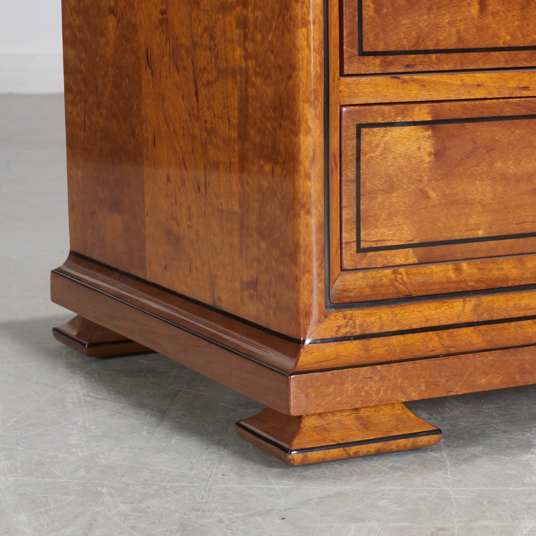 Enrique Garcel, small commode - 3