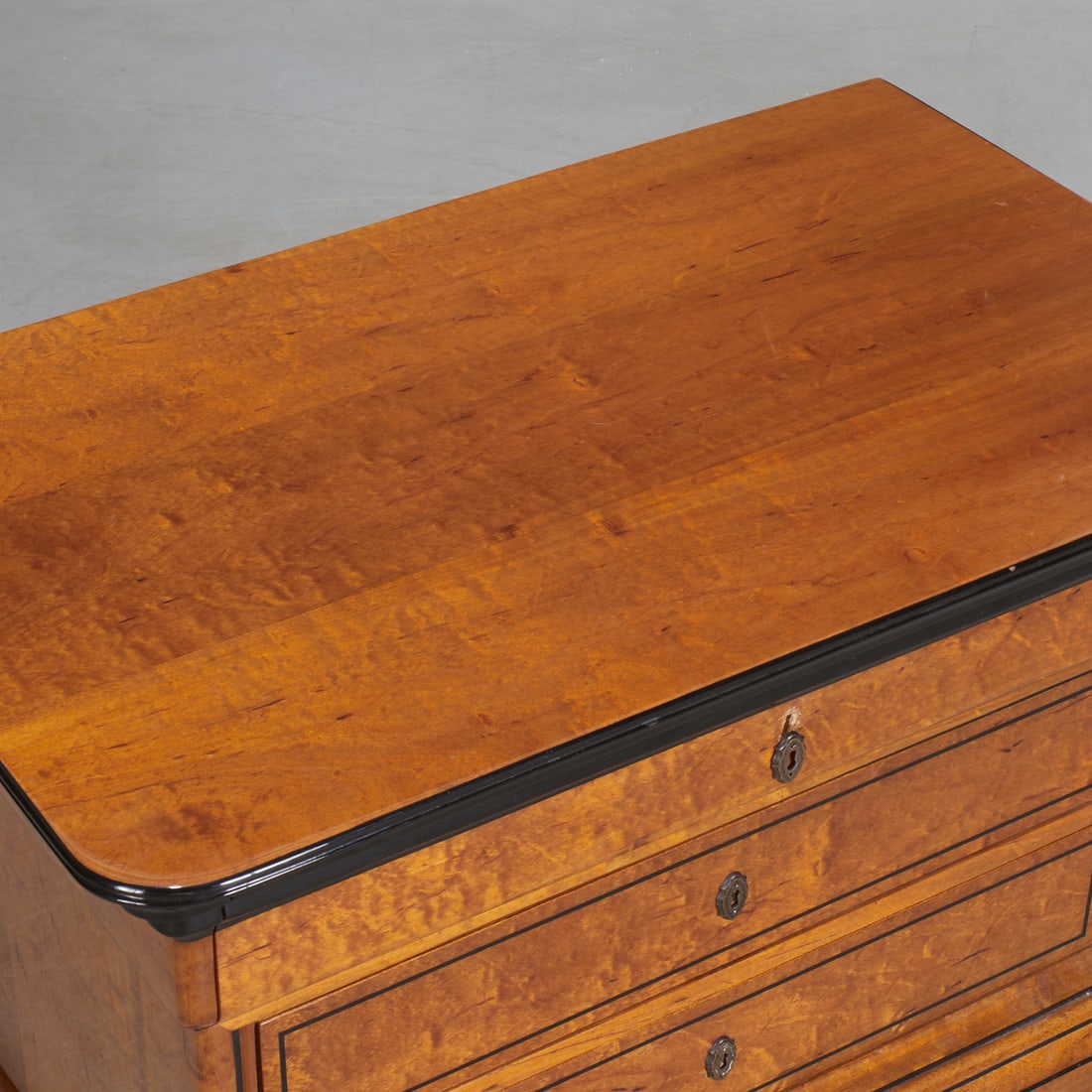 Enrique Garcel, small commode - 6