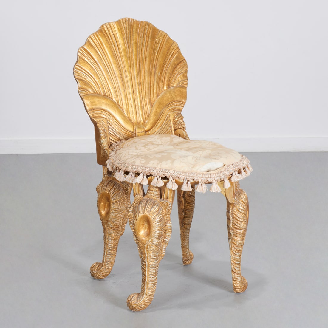 Venetian carved giltwood grotto chair (1 of 8)