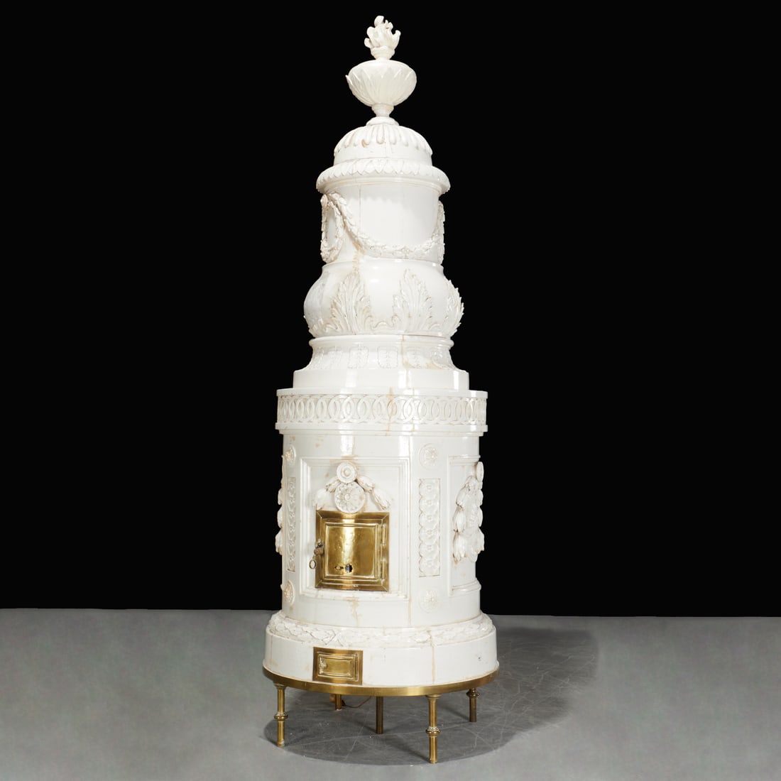 Continental Neoclassic faience palace stove (1 of 10)