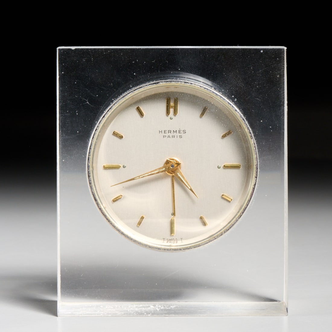 Hermes, Paris acrylic table clock (1 of 5)