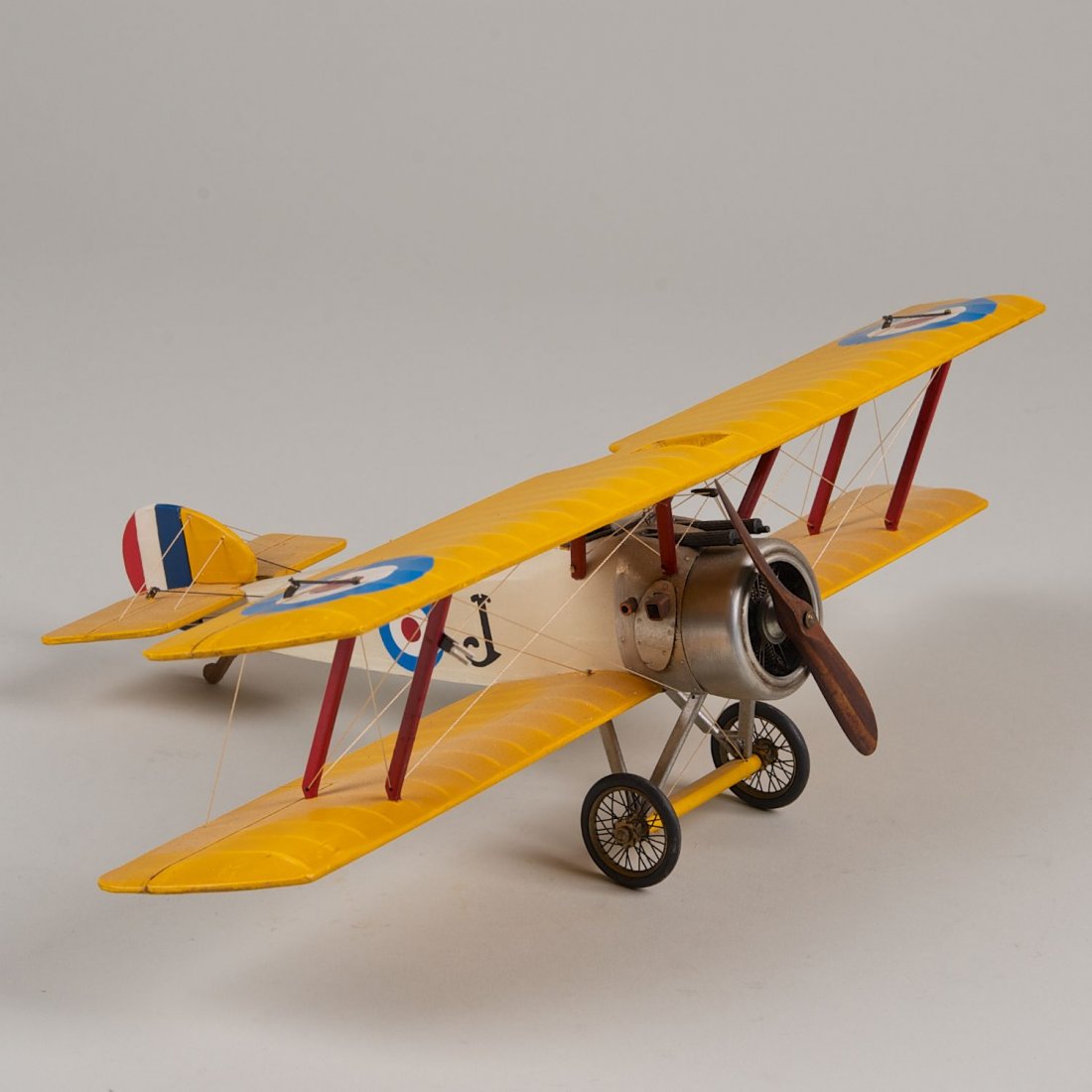 Nice hand-made model of an allied biplane: Nice hand-made model of an allied biplane: 20th c., 10"l x 15"w