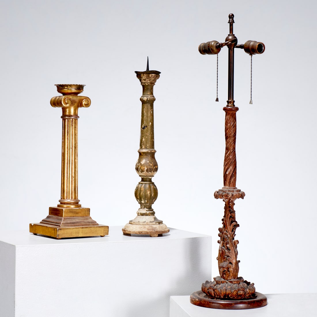Group Continental Neoclassic giltwood lighting (1 of 8)