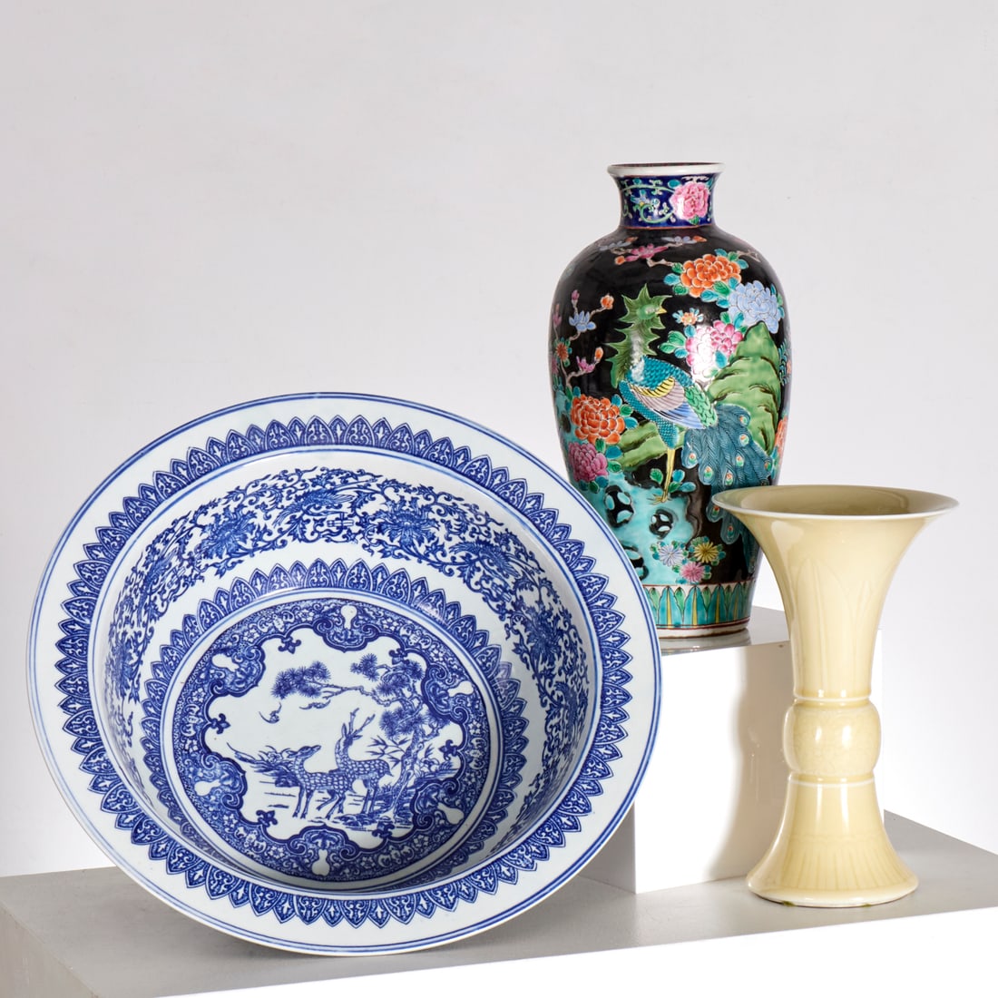 Group Chinese porcelains (1 of 6)