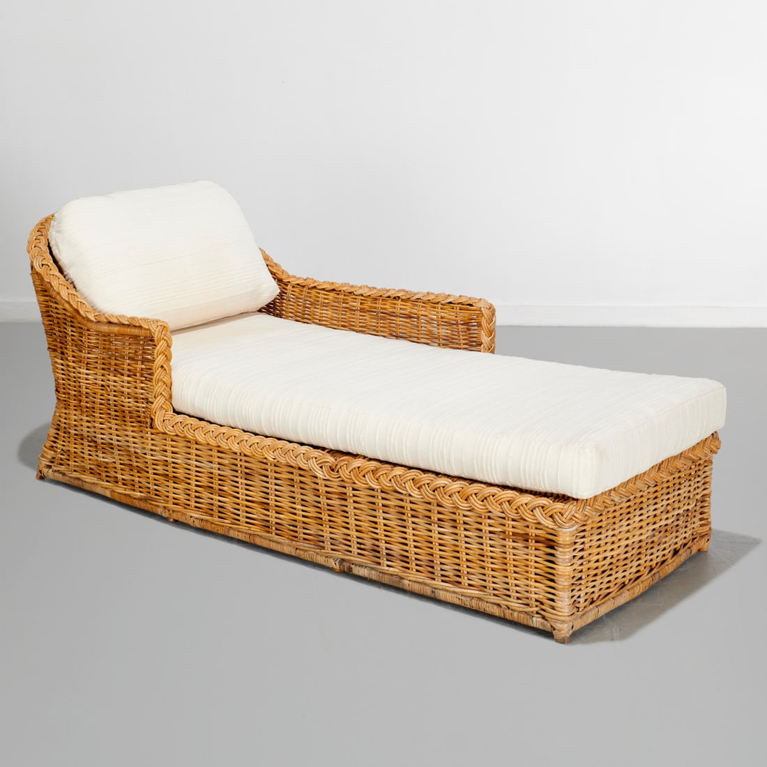 Nice upholstered wicker chaise longue (1 of 5)