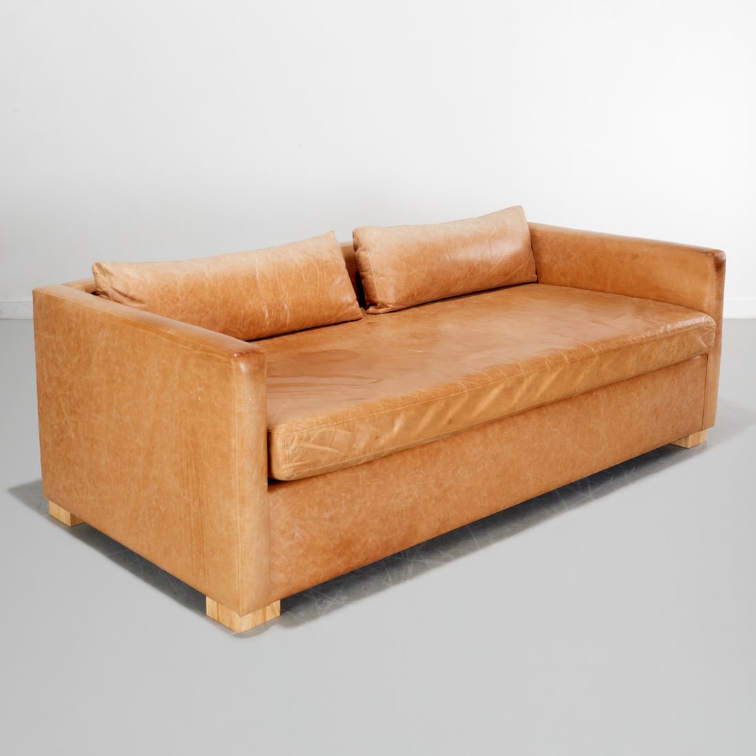 Nice Carlyle leather daybed sofa (1 of 9)