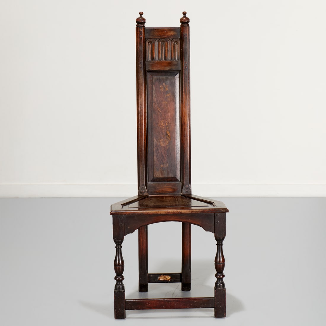 English Arts & Crafts hall chair: English Arts & Crafts hall chair, Early 20th c., tall backrest with floral decoration, 48"h x 18.5"w x 16.5"d