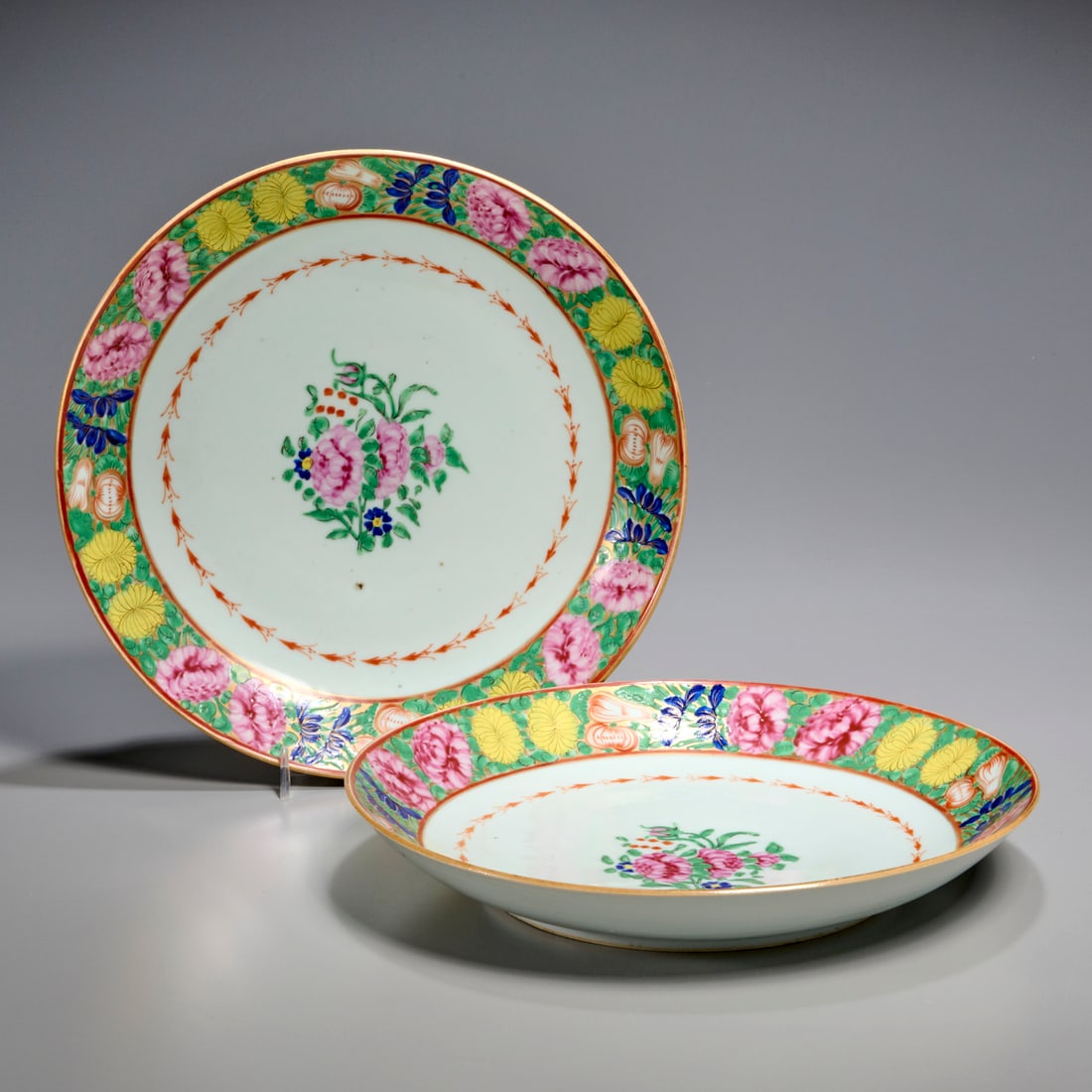 Pair Chinese Export famille rose porcelain plates (1 of 6)