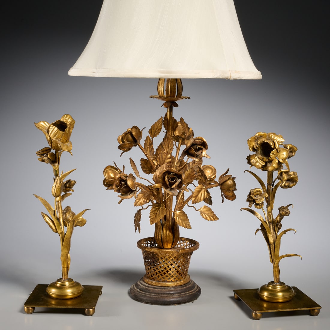 Nice group brass floral models, incl. lamp (1 of 9)