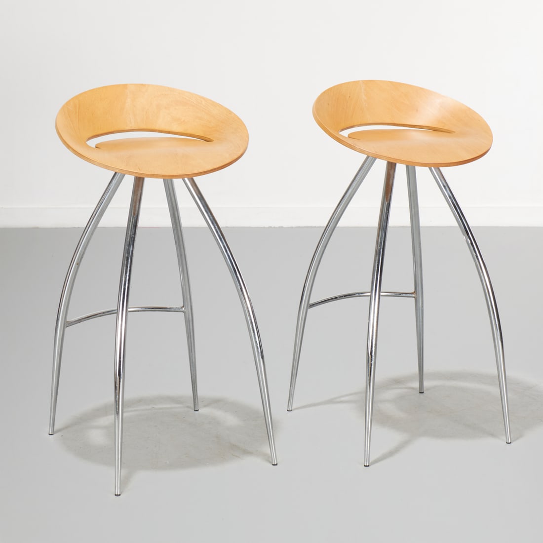 Pair Sigurdur Thorsteinsson style "Lyra" barstools (1 of 4)