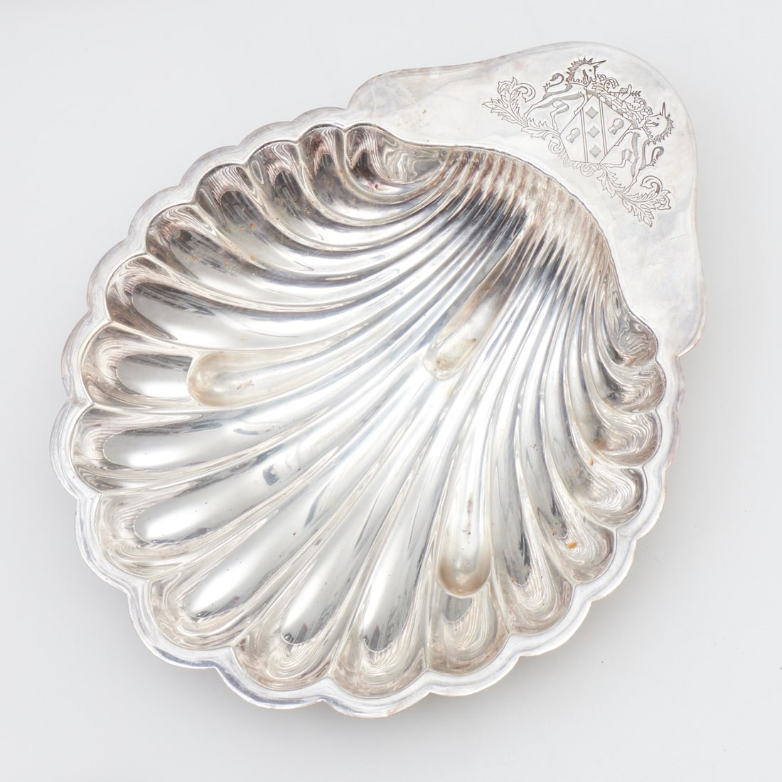 Group silver plated clam shell serving dishes - 3