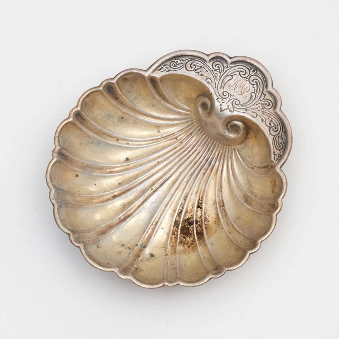 Group silver plated clam shell serving dishes - 4