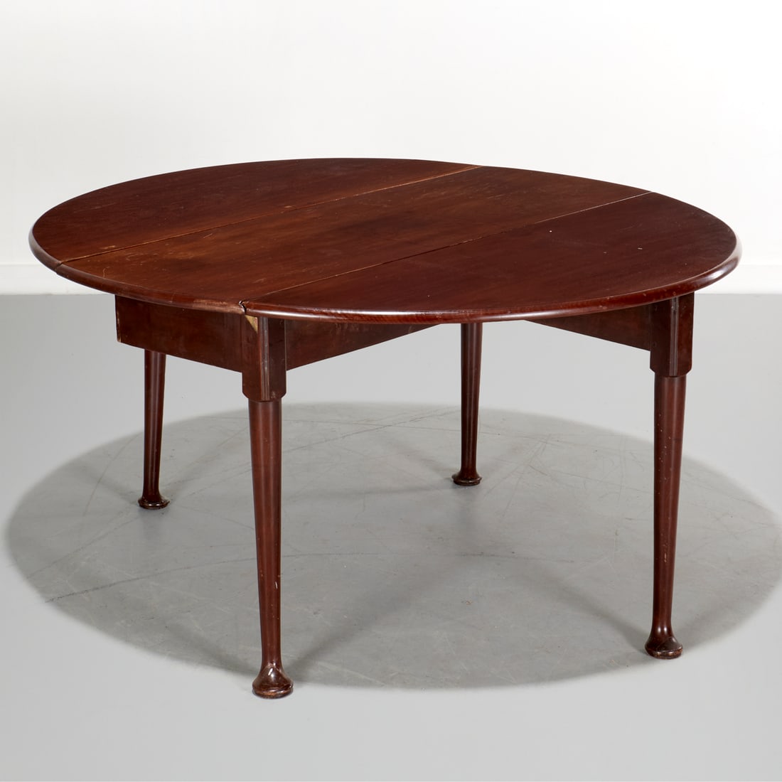 George III mahogany double drop leaf table: George III mahogany double drop leaf table, 18th c., England, 28.5"h x 51"l x 17.5"w (closed), 53"w (open) Provenance: A Private Collection: 1095 Park Avenue, NYC