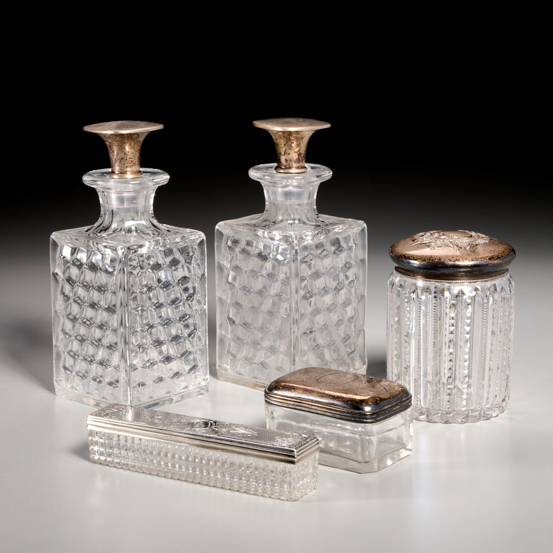 Group silver mounted glass accessories (1 of 8)