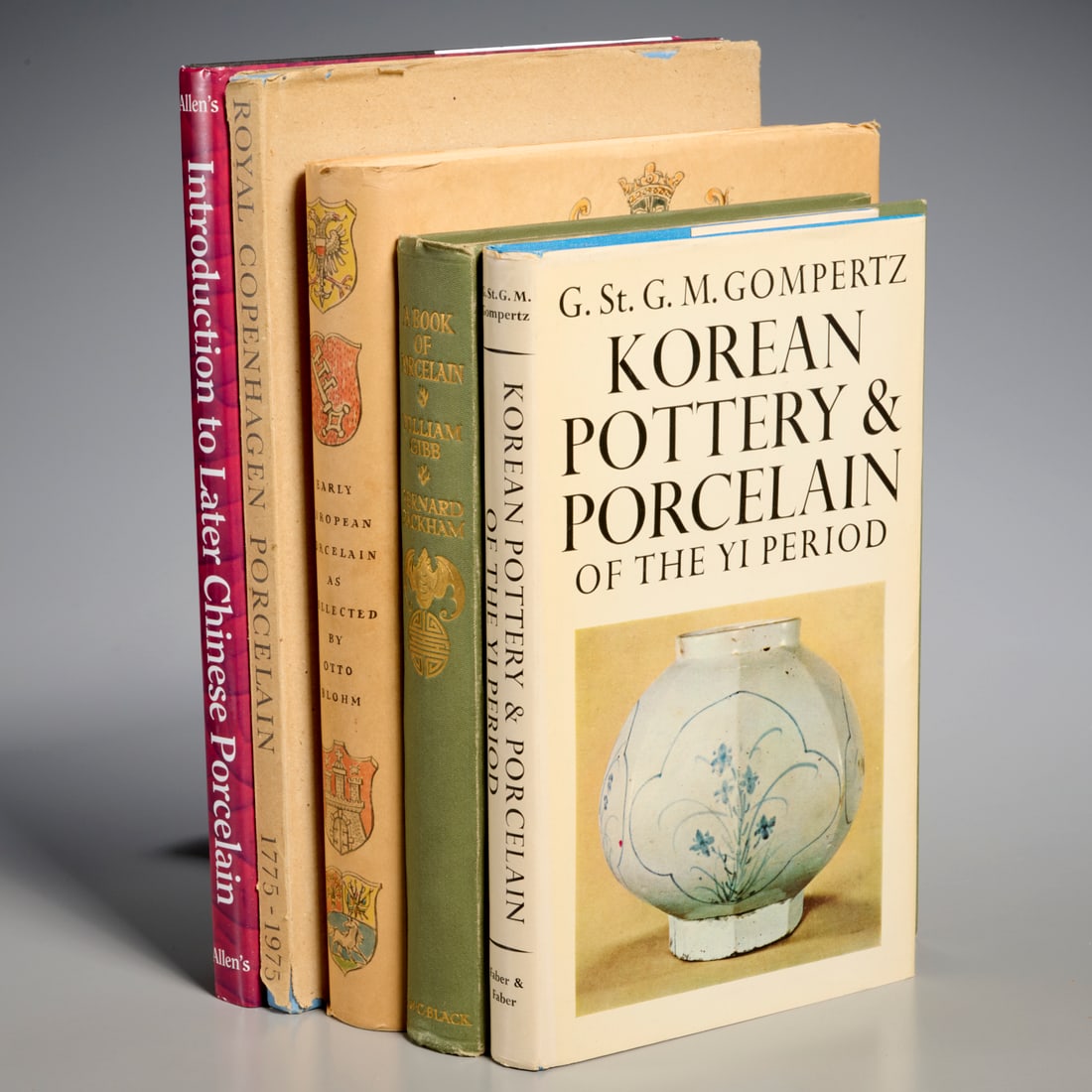 European and Asian Porcelain, (6) vols.: European and Asian Porcelain, (6) vols., Incl. 1) Allen's Introduction to Later Chinese Porcelain. 1996; 2) Gompertz. Korean Pottery & Porcelain of the Yi Period. Faber & Faber, 1968; 3) The Royal Cop